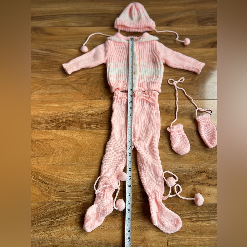 Baby outfit with Hat and Mittens Made in Korea Barbie core